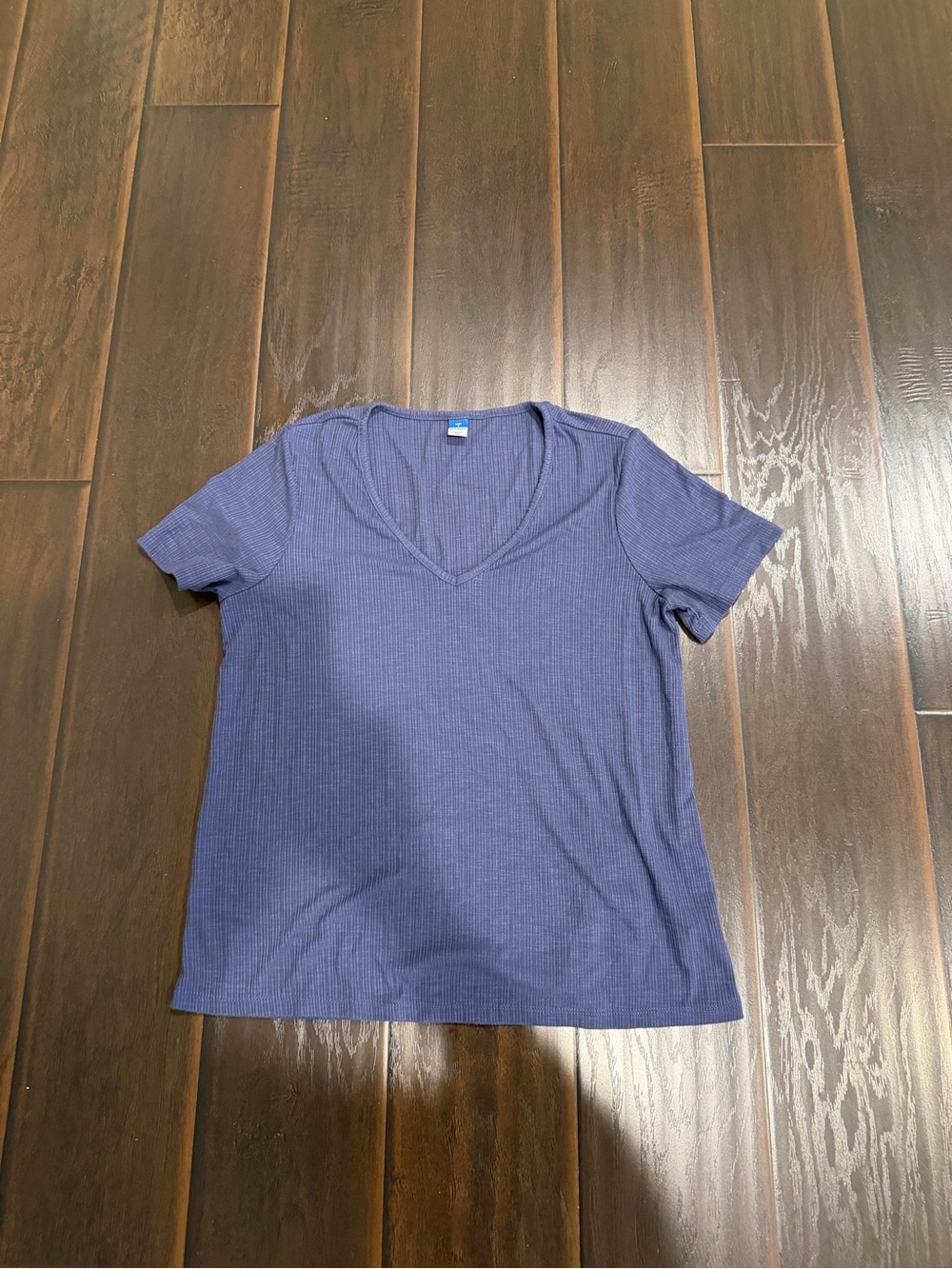 Old Navy Ribbed V-Neck Tee in Navy Blue